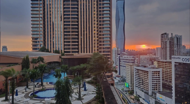 KL Berjaya Times Square Residence, Забронировать Отель Бизнес-отели Куала-Лумпура, рядом с Центральный автобусный вокзал Пуду, 4* 5*