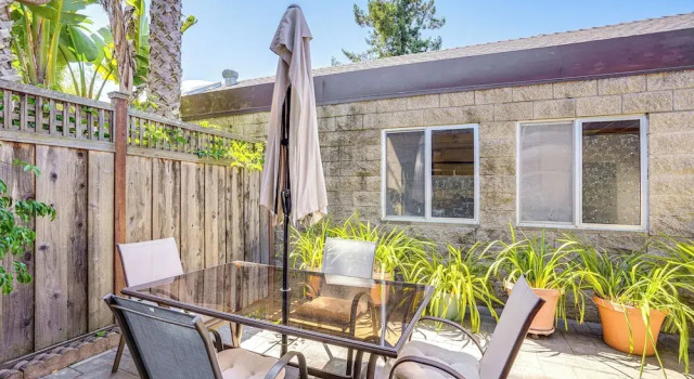 Апартаменты Alameda Studio w/ Patio: 3 Mi to Oakland Coliseum!