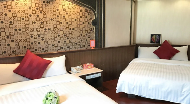 Четырёхместный семейный номер Standard Fu Chang Hotel