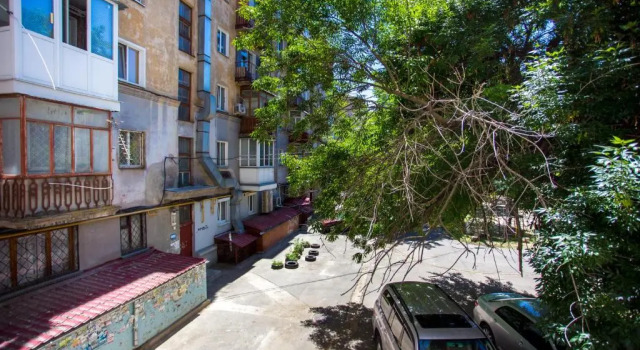 Apartment on Prospekt Lenina 71a, Prenota Appartamento Hotel a Nikolayev con parcheggio, Parcheggio