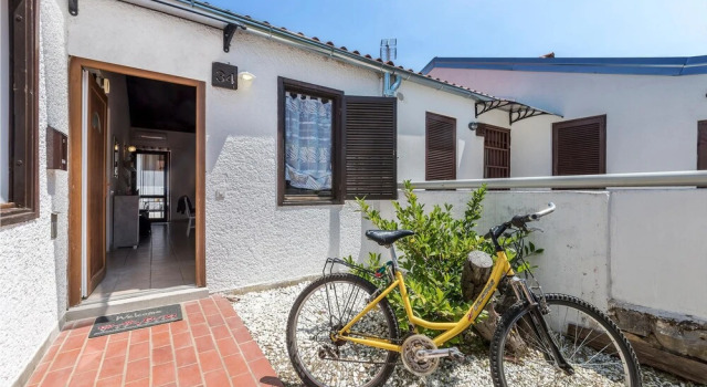 Stunning Home in Cervar Porat With Wifi and 2 Bedrooms