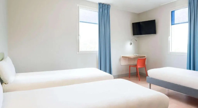 Трёхместный номер Standard ibis budget Bobigny Pantin