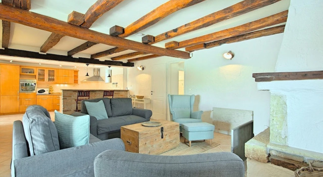 Renovated Holiday Home With Private Pool at 5 km From the Resort of Porec and Beach