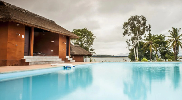 Red Earth Resort, Rezervovat Hotel Hotely v Begūr s parkováním, Parkování