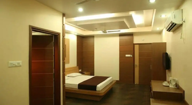 Golden Retreat Guest House, Забронировать Гостевой дом Отели Калькутты с завтраком, рядом с National Library, Завтраки