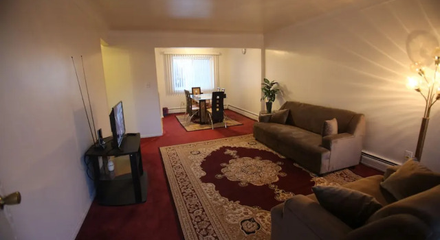 The Dearborn Suites, จอง โรงแรม เดียร์บอร์น Detroit Metropolitan Area