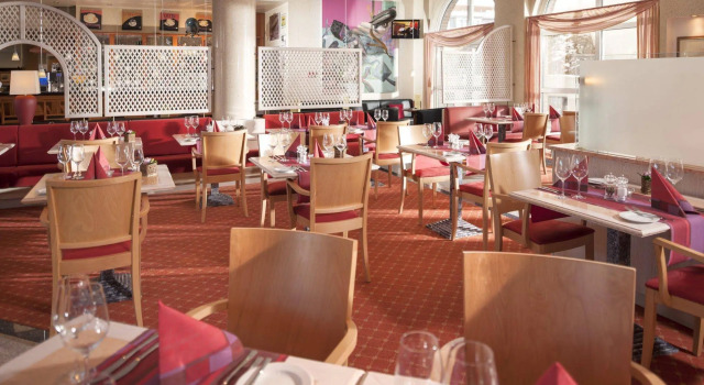 Dorint Airport Berlin Tegel, Prenota Hotel Berlino Germania