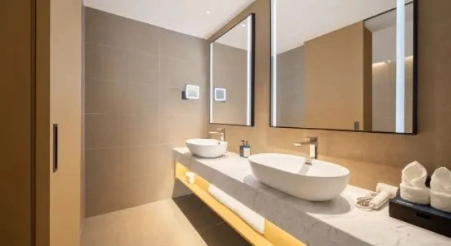 Семейный люкс Deluxe Park Inn by Radisson