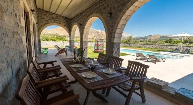 Вилла Villa Vilana With Private Pool