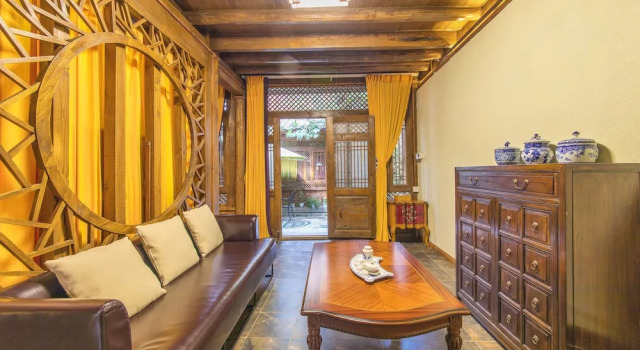 Lijiang Langyun Inn, Забронировать Отель Лицзян Юньнань, рядом с Улица Сквер-стрит Древнего города Даянь