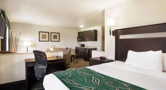 Двухместный люкс Travelodge by Wyndham Livonia