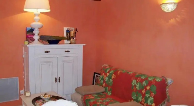 Gîte Le Galta - Maison entiére tout équipée, 2 chambres, SdB avec bain à remous, terrasse privative, Prenota Appartamento Hotel a Alvernia con parcheggio, Parcheggio