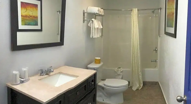 Номер Deluxe Budget Inn & Suites