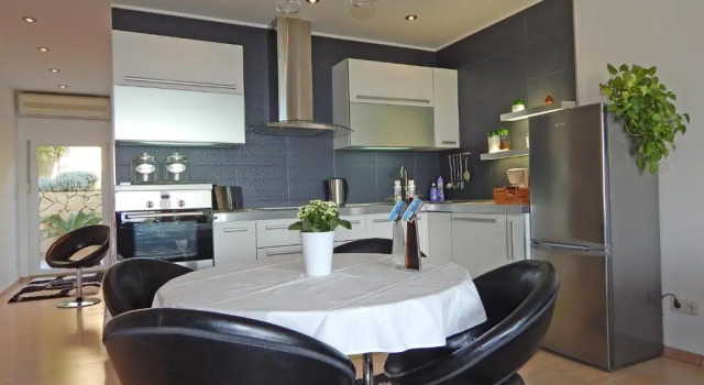 Lavander Apartments, Book Lejlighed Hoteller i Split Region med parkering, Parkering
