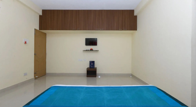 The Cozee Stay by OYO Rooms