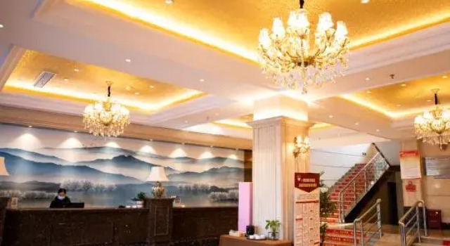 East to Hongqinglou Hotel, Prenota Hotel Hotel a Chizhou con parcheggio, Parcheggio