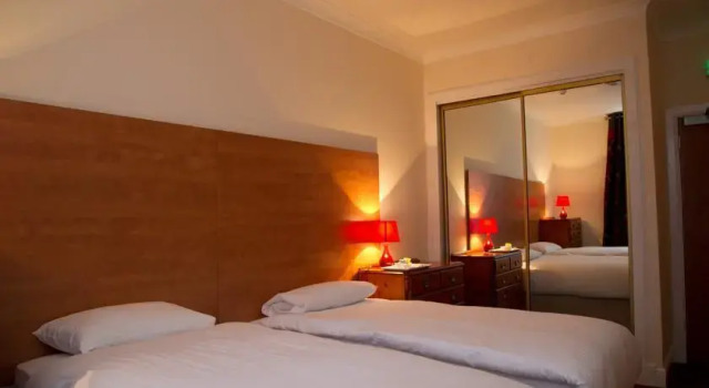 Rooms @ The Royal, Забронировать Отель Шотс Ланаркшир