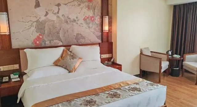 Люкс Deluxe с 2 комнатами Guanhai Holiday Hotel