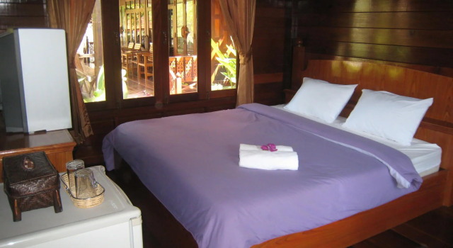 Бунгало Baansuan Amphawan Resort