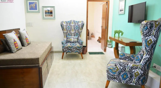 Апартаменты Furnished 1 Bedroom Independent Apartment 6 in Greater Kailash 1 Delhi