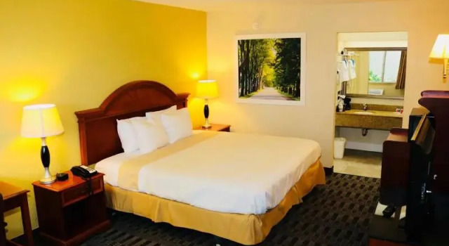 Номер Standard Days Inn by Wyndham Kenner/New Orleans Airport South