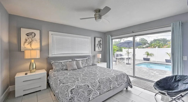 Коттедж Remodeled Naples Getaway w/ Pool ~ 1 Mi to Beach!
