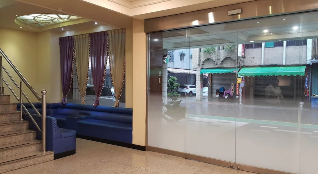 Mei Hua Hotel, Забронировать Отель Отели Гаосюн с парковкой, рядом с Yuansu Yujhu Shopping Area, Парковка