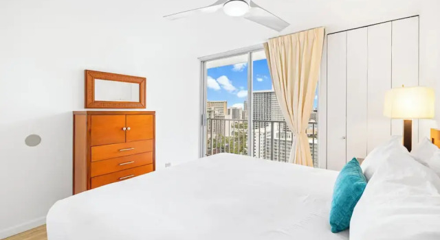 Люкс Pacific Monarch - 1 BR - Ocean & City Views