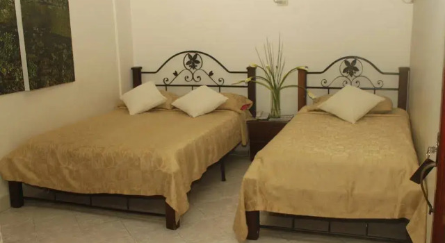 Hotel Plaza 70, Забронировать Отель Отели в центре Медельин, в центре