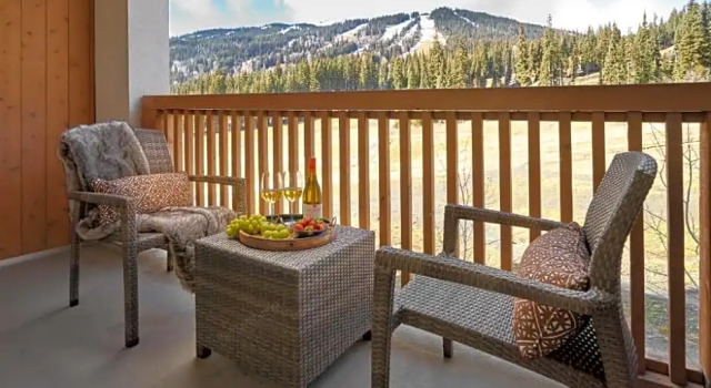 Двухместный номер Deluxe с красивым видом из окна Sun Peaks Grand Hotel & Conference Centre
