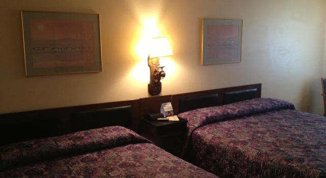Budget Inn, Varaa Hotelli  
