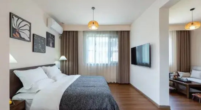 Люкс Business Qixi Homestay (Manghuang Village Scenic Area)