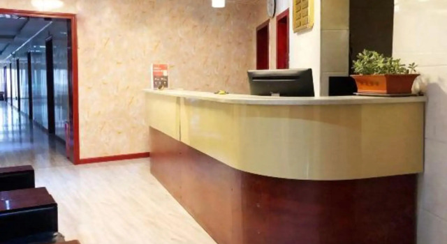 Oyo Desheng Hotel, Prenota Hotel Hotel a Hubei con parcheggio, Parcheggio