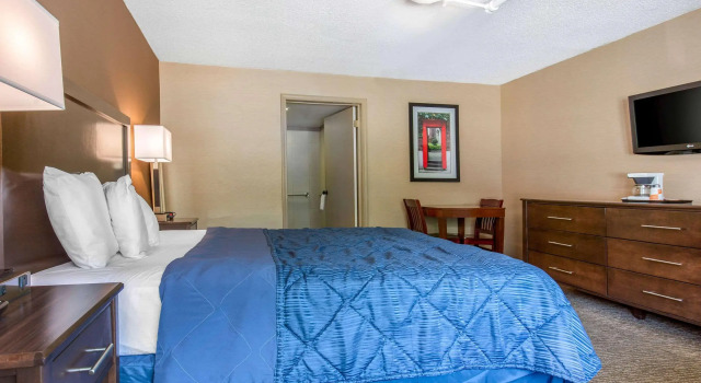 Rodeway Inn Chicago North Shore - Lincolnwood, Забронировать Мини-отель Мини-отели Ривер-Норт, Мини-отель