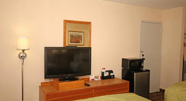 Номер Deluxe Ramada by Wyndham Wytheville