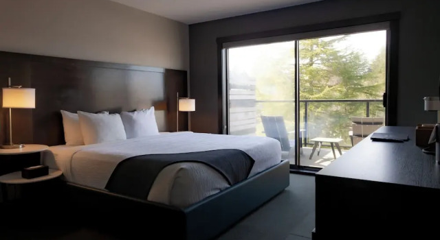 Двухместный номер Standard с балконом Tofino Resort + Marina