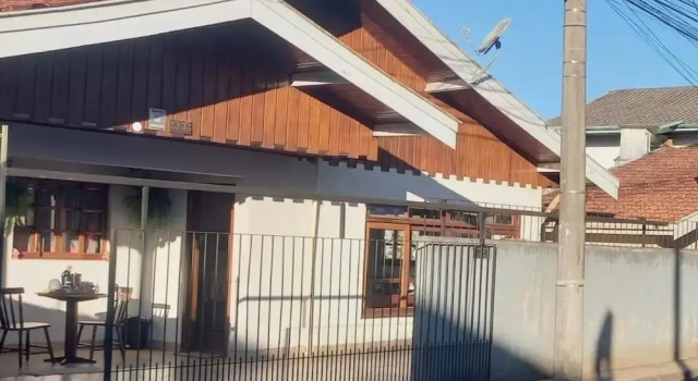 Pousada Pé Da Montanha - Campos do Jordão, Забронировать Отель Недорогие отели Кампус-ду-Жордана, рядом с São João Monastery, недорого