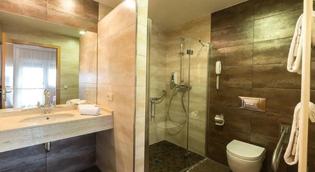 Четырёхместный номер Standard Hotel Santamaria