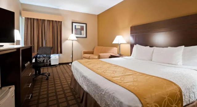 Люкс Best Western Plaza Hotel Saugatuck
