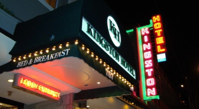 Номер Economy Kingston Hotel