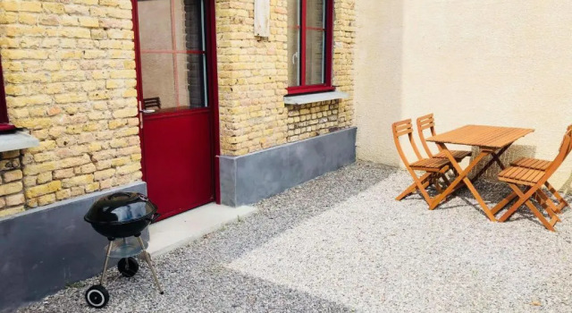 Апартаменты c 1 комнатой Studio en plein centre de Saint-Omer - à 5 min de la gare, parking privé gratuit