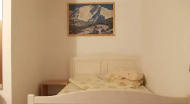 Casa Safta, Забронировать Отель Отели Синая с парковкой, рядом с Замок Пелеш, Парковка