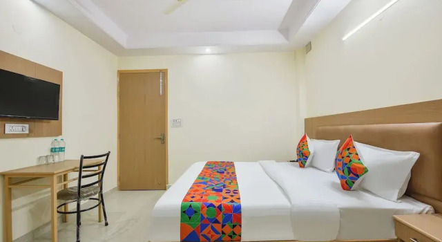 Номер Premium FabHotel Dwarka Heritage
