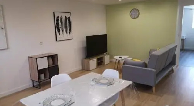 T2 Bram Neuf Wifi Et Parking Gratuit, Rezerwuj Hotel Bram Aude, w pobliżu Muzeum archeologiczne w Bram