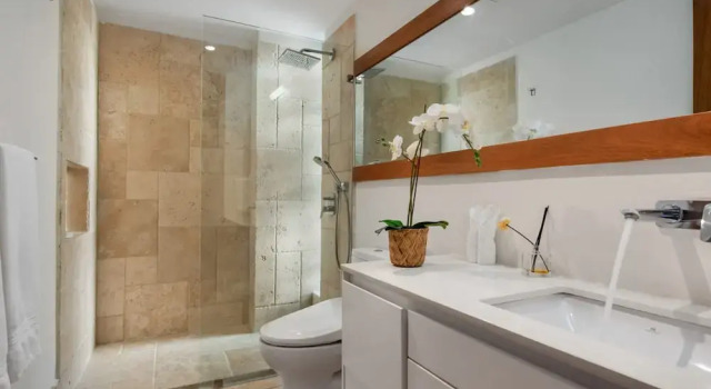 Вилла Modern Luxury 6 BR Tropical Retreat With Pool