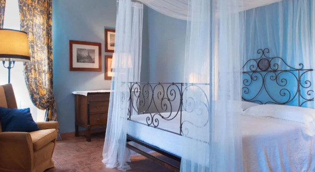 B&B Alla Mezza Luna, Забронировать Отель «постель и завтрак» Отели озера Гарды с парковкой, Парковка
