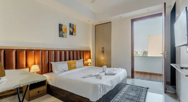 Апартаменты Luxury Lime Tree Luxury 2BHK Service Apartments