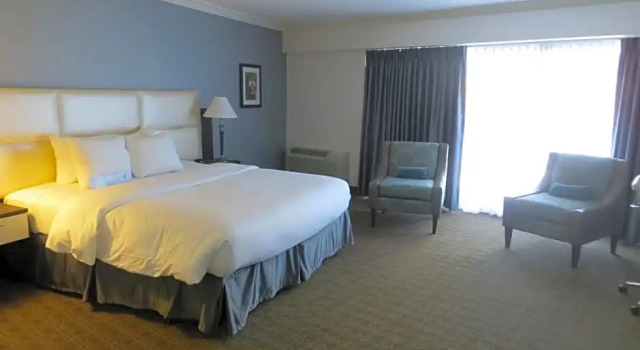 Двухместный номер Standard с видом на сад Toronto Don Valley Hotel and Suites