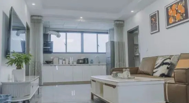 Люкс Deluxe с 3 комнатами Roman Homestay (Liupanshui)