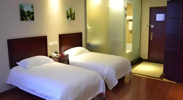 GreenTree Inn Nantong Haian Kaifa District Express Hotel, Prenota Hotel Nantong Jiangsu